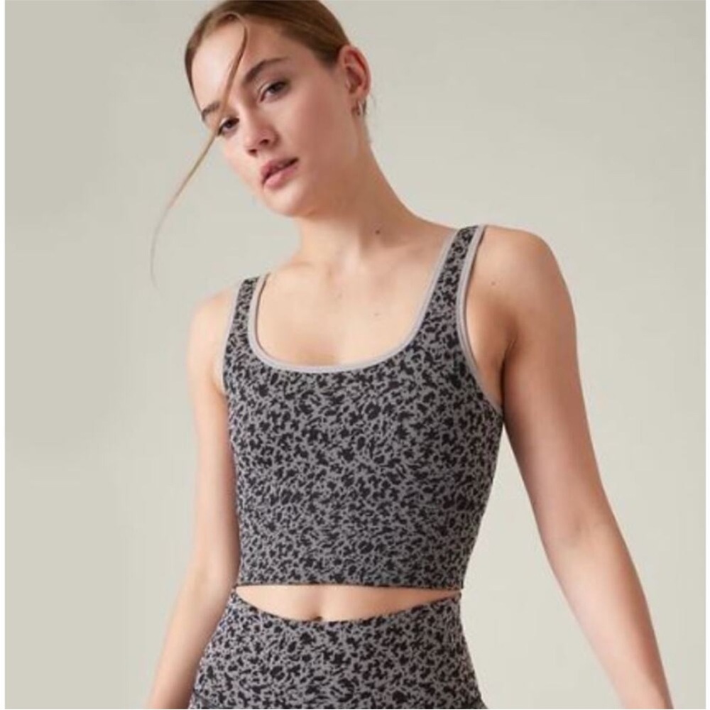 Athleta Aurora Scoop Crop Tank Size XS NEW Seamless Animal Print Gym Workout